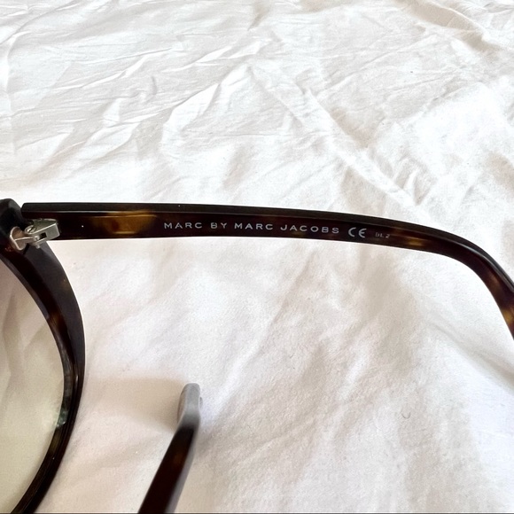 Vintage Y2K Marc by Marc Jacobs Tortoise Sunglasses - Picture 13 of 16